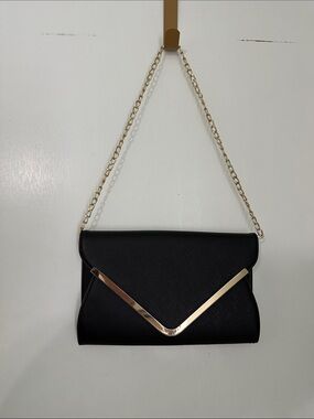 Black Envelope Chain Shoulder Bag with Gold Accent
